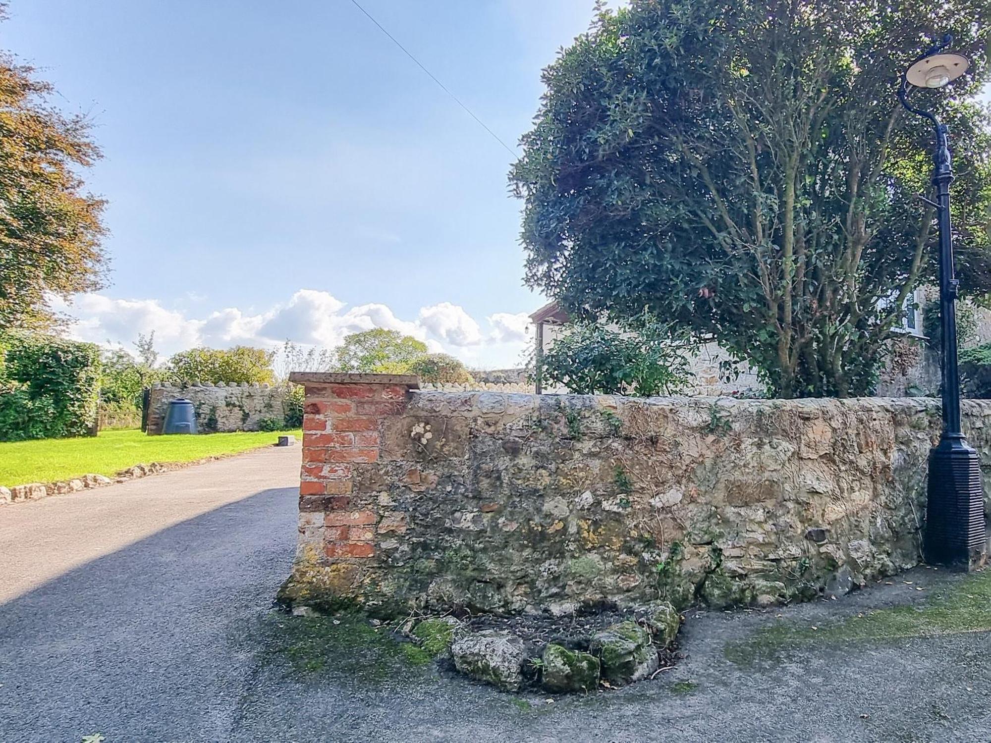 The Moat House Cudworth Exterior foto